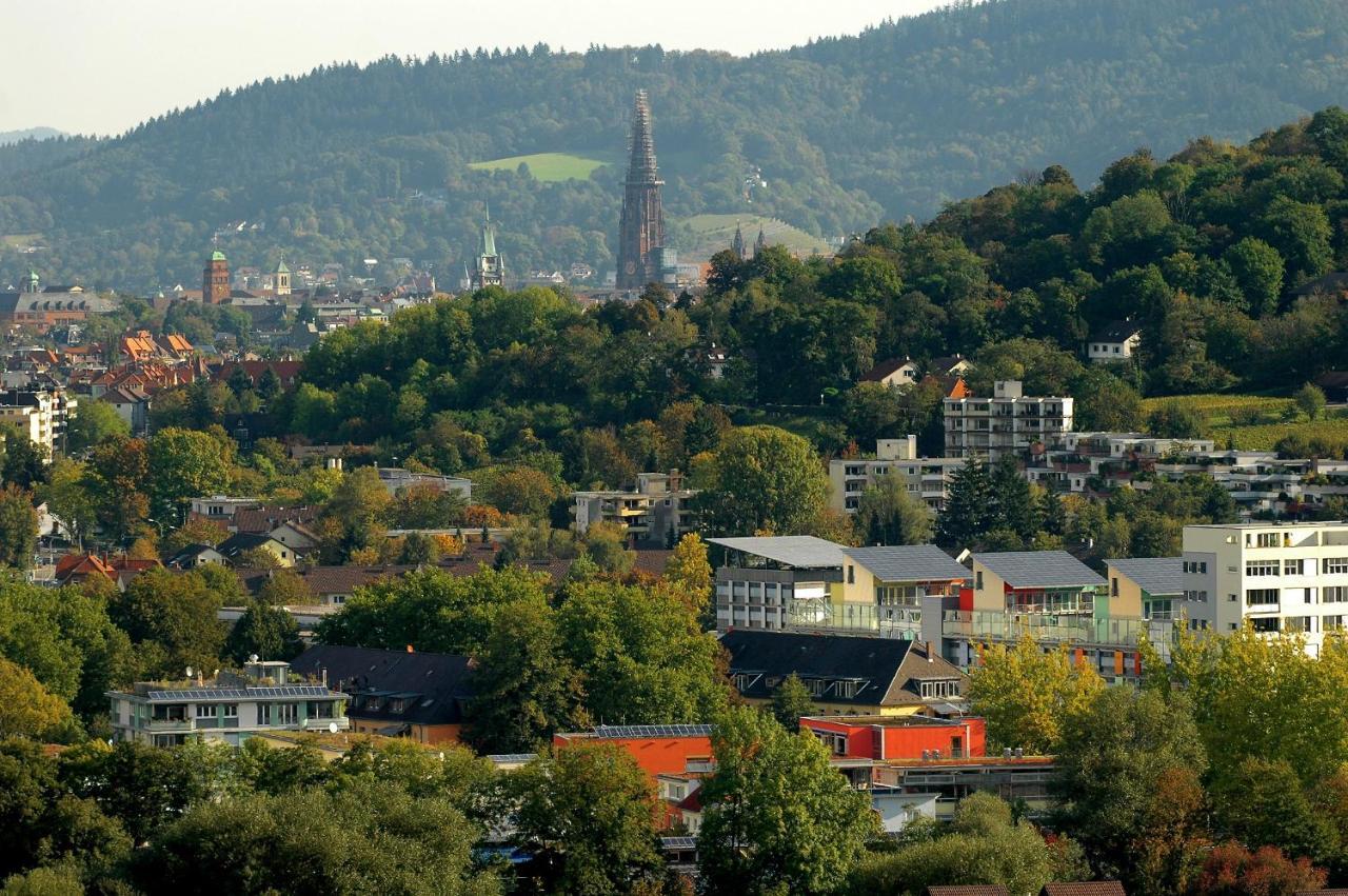 Invite Hotel Loewen Freiburg Esterno foto